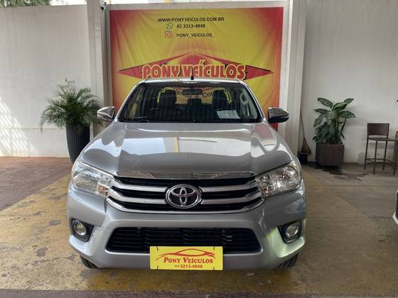TOYOTA HILUX 2.8 SRV 4X4 CD 16V DIESEL 4P AUTOMÁTICO TOYOTA HILUX 2.8 SRV 4X4 CD 16V DIESEL 4P AUTOMÁTICO